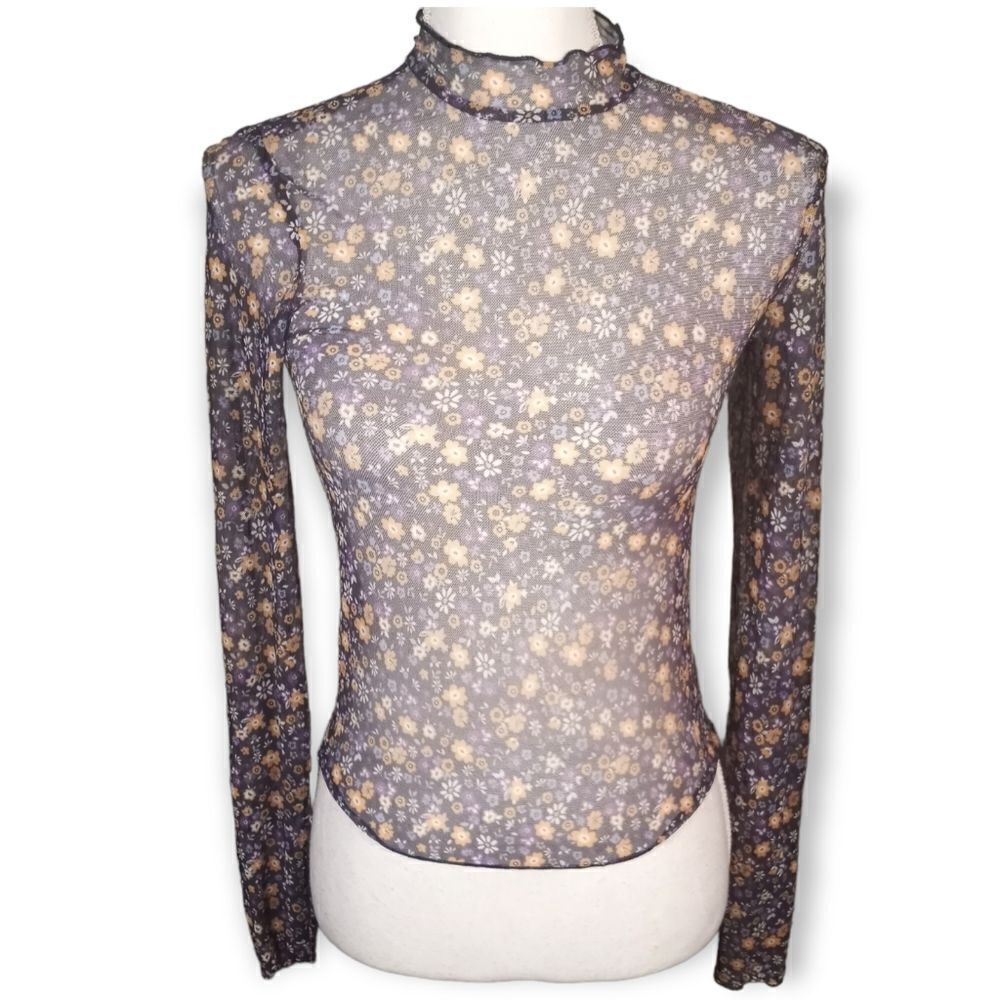 FOREVER 21 SHEER PURPLE FLORAL TOP SZ.S EUC